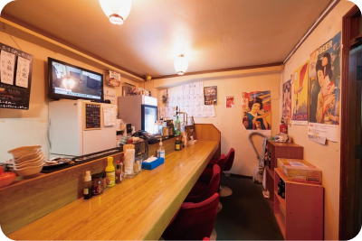 昭和レトロな店内